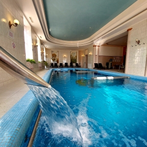 Information about changing the water in the indoor pool